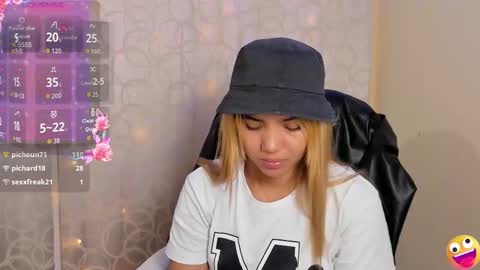 Snapshot of kata22sofia chatting on 11.27.25 kata22sofia online show from 11.27.25