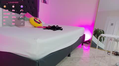 kataaleya__12 online show from 11.24.25