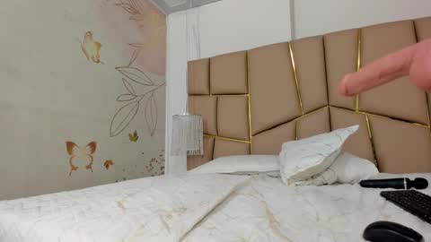 KatalellaStarr online show from 09.26.25