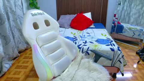 Snapshot of kataleya_29 chatting on 02.28.26 kate online show from 02.28.26