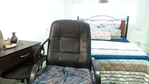 Snapshot of kataleya_skovar chatting on 01.09.25 danna online show from 01.09.25