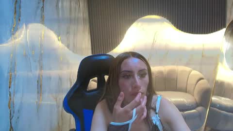 Katalina  online show from 04.15.26