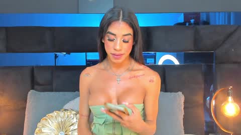 Kata Millants online show from 01.16.25