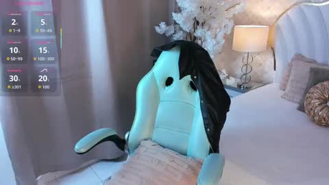 Kata Millants online show from 09.28.25