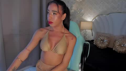 Kata Millants online show from 10.01.25