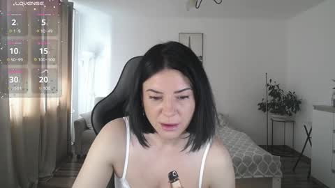 kate124680 online show from 02.05.25