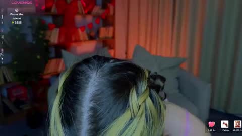 Snapshot of kate__rina chatting on 02.11.26 Katerina online show from 02.11.26