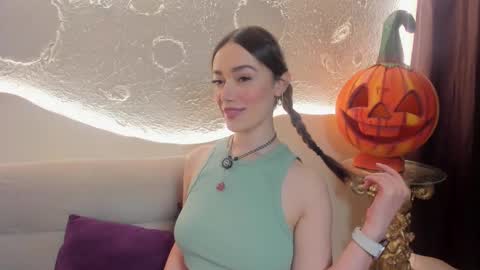 Kate online show from 10.31.25