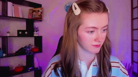 Snapshot of kate_cuddle chatting on 12.17.24 Kate online show from 12.17.24