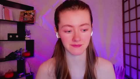 Snapshot of kate_cuddle chatting on 12.18.24 Kate online show from 12.18.24