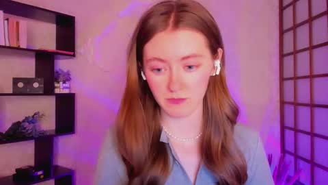 Snapshot of kate_cuddle chatting on 12.27.24 Kate online show from 12.27.24