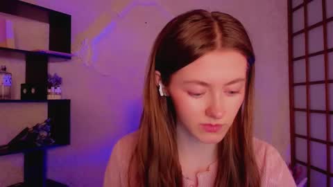 Snapshot of kate_cuddle chatting on 02.04.25 Kate online show from 02.04.25