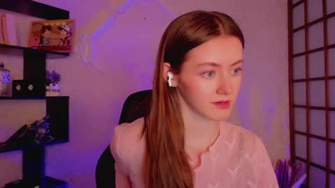 Snapshot of kate_cuddle chatting on 02.04.25 Kate online show from 02.04.25