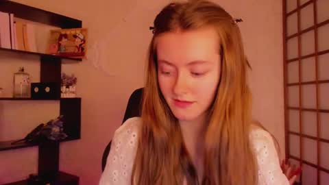 Snapshot of kate_cuddle chatting on 02.10.25 Kate online show from 02.10.25