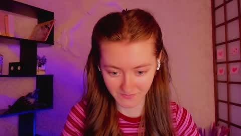 Snapshot of kate_cuddle chatting on 02.14.25 Kate online show from 02.14.25