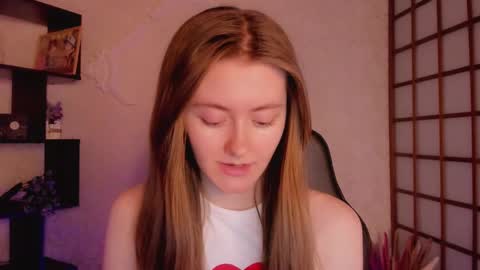 Snapshot of kate_cuddle chatting on 02.19.25 Kate online show from 02.19.25