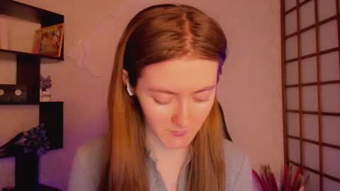 Snapshot of kate_cuddle chatting on 02.20.25 Kate online show from 02.20.25