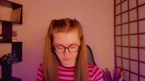 Snapshot of kate_cuddle chatting on 02.25.25 Kate online show from 02.25.25