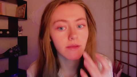 Snapshot of kate_cuddle chatting on 02.28.25 Kate online show from 02.28.25