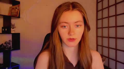 Snapshot of kate_cuddle chatting on 03.04.25 Kate online show from 03.04.25