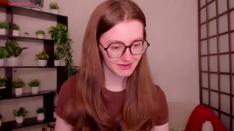 Snapshot of kate_cuddle chatting on 05.15.26 Kate online show from 05.15.26