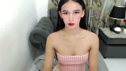 Snapshot of kate_romance chatting on 09.16.25 Kate online show from 09.16.25