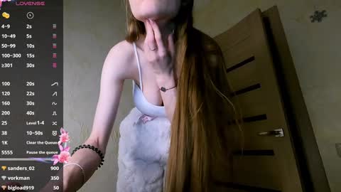 Snapshot of kate_swon chatting on 01.26.25 Kate online show from 01.26.25