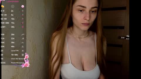 Snapshot of kate_swon chatting on 09.15.25 Kate online show from 09.15.25