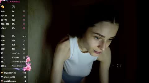 Snapshot of kate_swon chatting on 09.17.25 Kate online show from 09.17.25