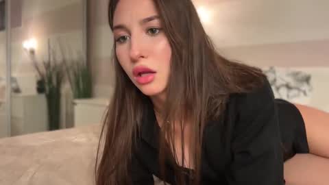 Kate online show from 09.18.25