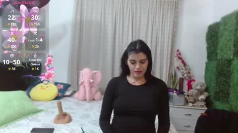 kateangelly online show from 10.29.25