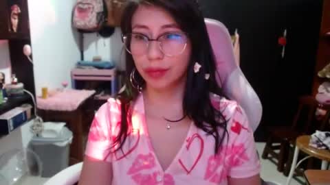 Snapshot of kateeen18 chatting on 07.16.26 Kateeen18 online show from 07.16.26
