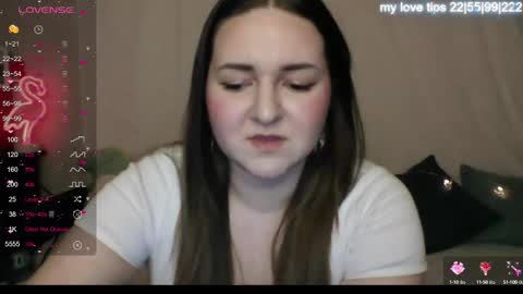 Snapshot of katelyn_sweety chatting on 02.19.25 Katelyn online show from 02.19.25