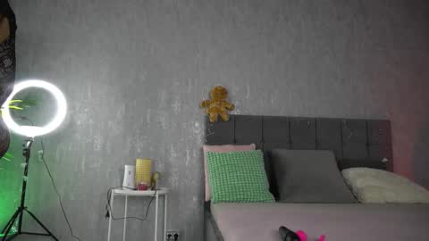 Kate online show from 12.15.25