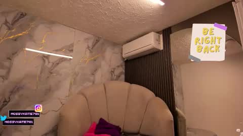 Im Katherine but call me Kate  online show from 02.22.26