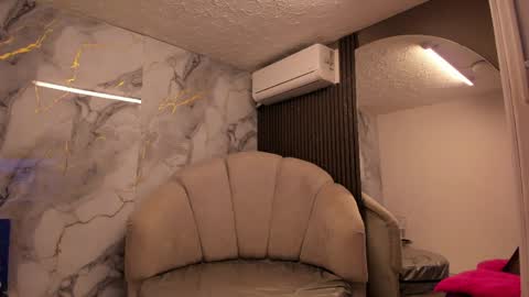 Im Katherine but call me Kate  online show from 04.04.26