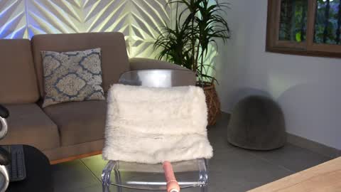  Kate Owens  online show from 02.08.25