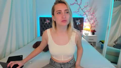 KateOwyns online show from 04.21.26