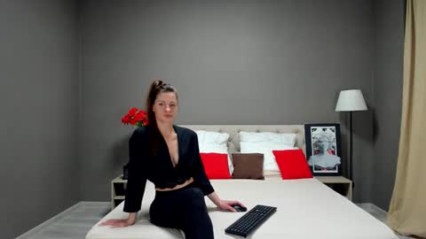 Katerina GTM2 Mo Tu Th Fr Sa Su 3am-10am online show from 09.18.25