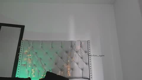 Snapshot of katestone_again chatting on 10.15.25 love meeee online show from 10.15.25