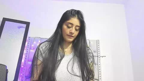 Snapshot of katestone_again chatting on 11.07.25 love meeee online show from 11.07.25