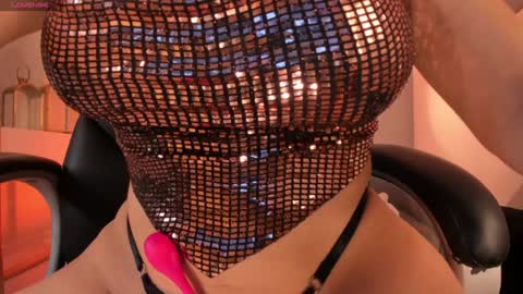 Snapshot of katesunder chatting on 01.25.25 K A T E online show from 01.25.25
