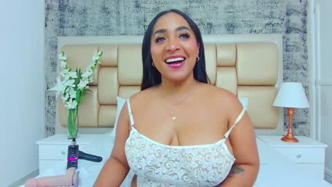 Snapshot of katevenegas chatting on 02.08.25 Kate Venegas online show from 02.08.25