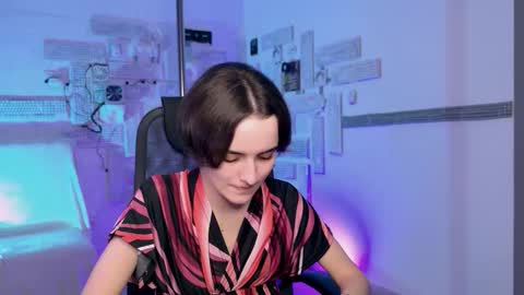 katewillows online show from 12.03.25