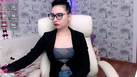 Snapshot of katexlove233 chatting on 02.05.25 Kate online show from 02.05.25