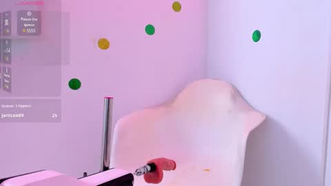 Snapshot of katey_curvy01 chatting on 12.18.24 katey Curvy01 online show from 12.18.24