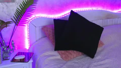 KateyRiva online show from 11.24.25