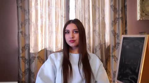 OLIVIA  online show from 04.16.26