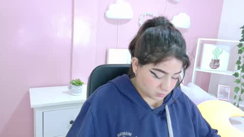 K A T H E  online show from 10.02.25