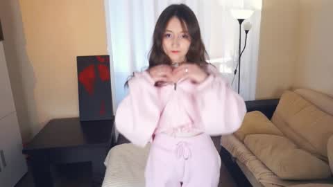 Snapshot of katheleensonderegger chatting on 12.01.25 Lina online show from 12.01.25